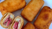 Risoles mayo yang berisi potongan keju, mayonnaise, wortel dan telur rebus juga enak mengenyangkan. Foto : Instagram @anascitra