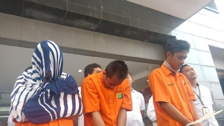 Ada 32 PSK Terlibat Prostitusi di Kalibata City, 5 di Antaranya ABG Ada 32 PSK Terlibat Prostitusi di Kalibata City, 5 di Antaranya ABG