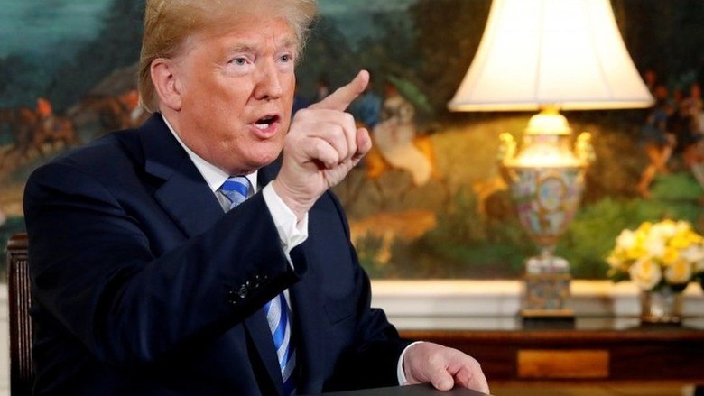 Trump Ancam Negara-negara Mitra Dagang Iran Trump Ancam Negara-negara Mitra Dagang Iran