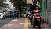 Aksi tersebut tentu saja tak pantas ditiru.
