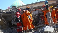 Korban tewas akibat gempa Lombok saat ini menjadi 105 orang.