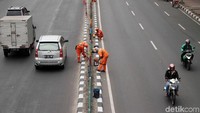 Proses pengerjaannya dilakukan sejak pagi hingga sore hari.