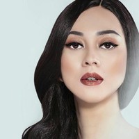 Memiliki bibir yang sehat tentunya jadi dambaan bagi setiap wanita. Aura Kasih pun berbagi rahasia bagaimana merawat bibirnya agar tetap sehat dan terlihat seksi. (Foto: Instagram)