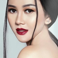 Bagi Aura Kasih tak ada ungkapan beauty is pain, karena menurutnya merawat kecantikan bibir bisa dilakukan dengan mudah. (Foto: Instagram)