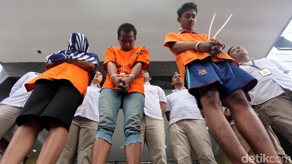 Tampang Tiga Mucikari Prostitusi Anak di Kalibata City