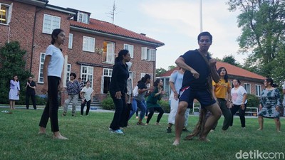 Mengintip Latihan Tari di KBRI Kopenhagen