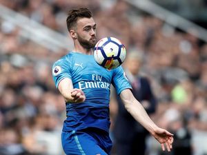 Arsenal Pinjamkan Calum Chambers ke Fulham