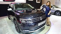 Tiguan VRS yang ditemani usher atau SPG ini diluncurkan di GIIAS 2018. Foto: Ari Saputra