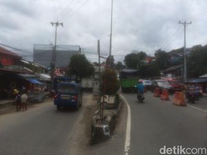 Panser Terguling di Jl Sudirman Ambon Sudah Dievakuasi