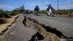 Potret Jalan Terbelah di Lombok Utara