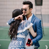 Dita Soedarjo dan Denny Sumargo menjalani sesi foto prewedding bersama tim matahatigraphy. Keduanya sepertinya memilih tema outdoor untuk prewedding mereka, sesuai dengan aktivitas favorit Denny. Foto: Instagram @matahatigraphy