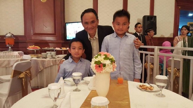 Kulineran Andi Arief Jenderal Kardus hingga Sajian Saat Deklarasi Cawapres Jokowi
