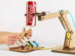 Keren! Alat-alat Canggih Ini Terbuat dari Kardus