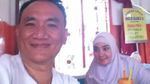 Begini Gaya Andi Arief Jenderal Kardus Saat Nikmati Kopi dan Makan Bareng