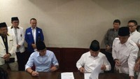 Penandatanganan berkas dilakukan di kediaman Prabowo, Jalan Kertanegara, Jakarta Selatan, Kamis (9/8) malam. Surat ini diteken langsung Prabowo dan Sandi. (Foto: dok. Istimewa)