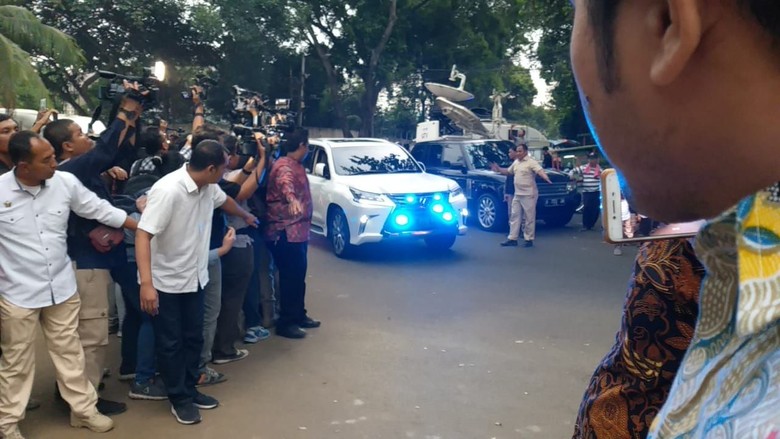 Usai Tes Kesehatan, Prabowo Pulang ke Kertanegara Usai Tes Kesehatan, Prabowo Pulang ke Kertanegara