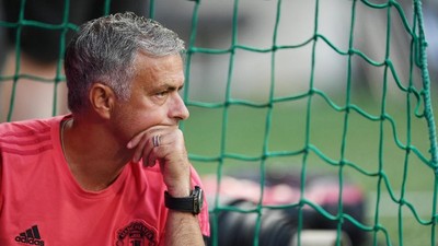 Selain Pogba, 10 Pemain Bintang Ini Pernah Berselisih dengan Mourinho