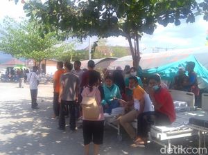 Gempa 6,2 SR di NTB, Warga-Pengungsi Berhamburan ke Luar Rumah