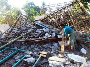 Derita Warga Desa Bayan yang Belum Tersentuh Bantuan
