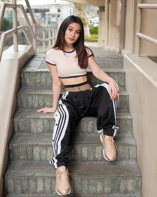  Pemilik nama lengkap Chienna Roseph Filomeno ini juga hits di Instagram dan memiliki 1,6 juta pengikut. Foto: Instagram @chiefilomeno