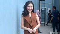 Ayu Ting Ting Ikut Berkurban, Sapi Atau Kambing?