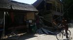 Turis Asing Bersih-bersih Gili Trawangan