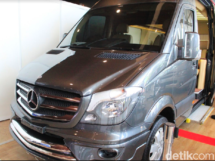 Setuju Tidak, Jika Mobil Dinas Pejabat Keren Seperti Ini