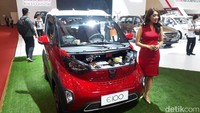 Produsen mobil asal China, Wuling Motors, membawa satu unit SUV dan mobil listrik imut yang dipanggil Wuling E100.