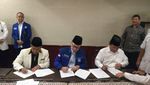 Foto Penandatanganan Berkas Pencapresan Prabowo-Sandiaga