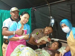 3 Pengungsi Gempa Lombok Melahirkan di Tenda Darurat RS Bhayangkara
