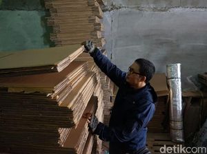 Dianggap Kumuh, Bisnis Kardus Omzetnya Bisa Capai Rp 300 Juta/Bulan