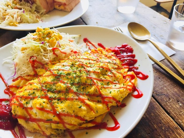 10 Omurice dengan Lelehan Omelet Ini Bikin Ngiler!