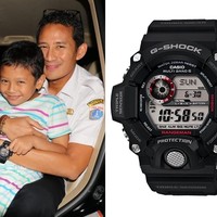 Wakil Gubernur DKI Jakarta Sandiaga Uno punya sebuah aksesori andalan yang selalu setia menemaninya. Aksesori tersebut adalah jam tangan Casio G-Shock seri Rangeman GW-9400-1 berwarna hitam. (Foto: Instagram & G-Shock)