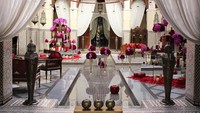 The Royal Mansour Marrakech merupakan penginapan mewah yang berkonsep tradisional di Maroko yang memiliki 4 kamar mewah dengan halaman pribadi, air mancur, kolam, ruang makan, dan hammam ( fasilitas mandi dan sauna) pribadi. Untuk harga menginap, per malamnya di mulai dari 16 ribu MAD (Rp 24,5 juta). (Royal Mansour Marrakech/Facebook)