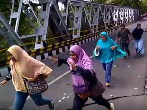 Video Kepanikan Warga Lombok Utara Diguncang Gempa 6,2 SR