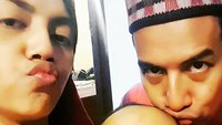 Nina Tamam dan Erikar dikaruniai satu orang putra. Foto: Dok. Instagram/erikarlebang