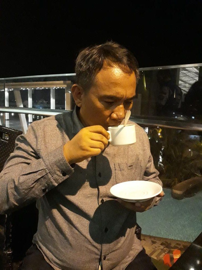 Foto SBY Prabowo Cipika Cipiki Usai Kisruh Jenderal Kardus Foto SBY Prabowo Cipika Cipiki Usai Kisruh Jenderal Kardus