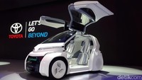 Kemudian ada juga beberapa mobil ramah lingkungan yang sudah dirilis di negara lain mulai dari Toyota Prius Plug-in Hybrid EV, sampai mobil hidrogen Toyota Mirai Fuel Cell EV.