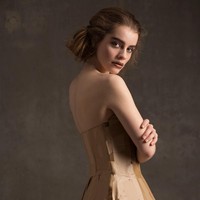 Marisa Lia banyak berkutat dengan pemotretan editorial, lookbook maupun kampanye. Pemotretan dengan properti dari kardus ini, adalah salah satu portfolio yang menunjukkan kreativitasnya yang tanpa batas. Foto: Dok. Marisa Lia