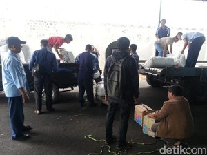 Pesawat Hercules Abd Saleh Salurkan Bantuan Korban Gempa Lombok