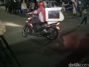 Alot Bahas Cawapres Prabowo, AHY Dikirimi Kue Ultah
