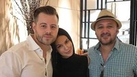 Sejumlah netizen pernah menanyakan status Bogdan yang berprofesi sebagai pengusaha kuliner itu. Dok. Instagram/bogdanvlase