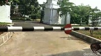 detikHOT mencoba mendatangi rumah tersebut. Namun sayang, Dipo tidak berada di rumah tersebut. Foto: Desi Puspasari/detikHOT