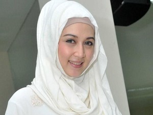 Dina Lorenza Resmi Cerai, Young Lex Ngaku Berantem dengan Fans K-Pop