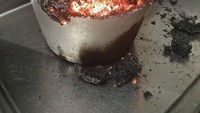 Niatnya mau membuat chocolate souffle, tapi akhirnya menjadi cokelat larva api panas! Siapa yang mau coba? Foto: Istimewa