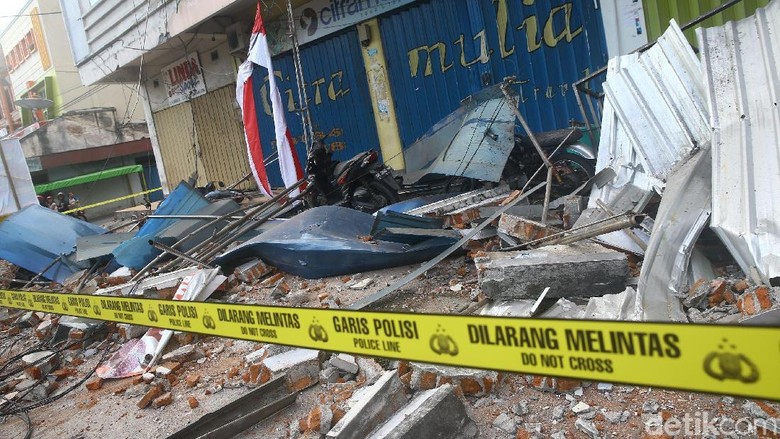 Rumah Rusak Berat Akibat Gempa NTB Dapat Rp 50 Juta Rumah Rusak Berat Akibat Gempa NTB Dapat Rp 50 Juta