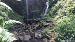 Foto: Air Terjun yang Segar di Ciamis