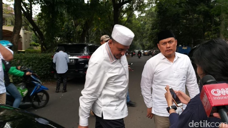 GNPF-U dan PA 212 Datangi Prabowo, Tanya Soal Sandiaga Cawapres GNPF-U dan PA 212 Datangi Prabowo, Tanya Soal Sandiaga Cawapres