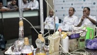 Peralatan yang digunakan tersangsa membuat sabu. 