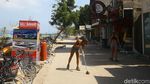 Turis Asing Bersih-bersih Gili Trawangan